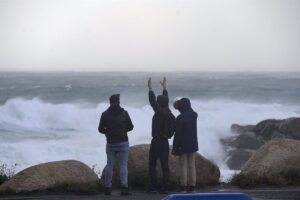 Un frente provocará este sábado lluvias y viento en Galicia con temperaturas al alza en toda la Península