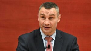 el alcalde de Kiev, Vitali Klitschko, critica los "errores" de Zelenski y le acusa de "mentir"
