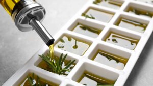 ¿Qué pasa si se congela el aceite de oliva? El nuevo método para ahorrar en las cocinas de España