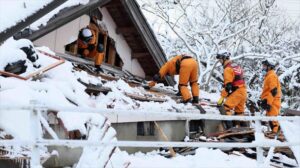168 muertos y más de 300 personas desaparecidas en el terremoto de Japón una semana después