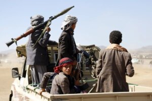 EEUU lanza una nueva serie de ataques contra zonas controladas por los hutes en Yemen