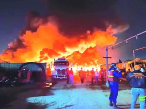 30 mil cauchos ardieron en el incendio registrado en Aragua