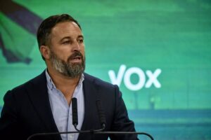 Abascal atribuye las críticas a la cúpula de Vox a "dos o tres anónimos que quieren hacer daño" y niega "corrientes"