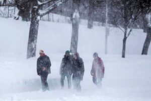 Alerta en Canadá por zonas que experimentan temperaturas extremas de -50 grados centígrados