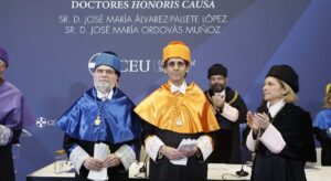Álvarez-Pallete, investido Doctor Honoris Causa por la Universidad CEU San Pablo