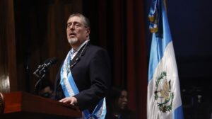 Arévalo toma posesión en Guatemala tras los intentos del Congreso de impedir su investidura