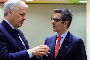Arranca la reunión entre Bolaños, Pons y Reynders en Bruselas para renovar el CGPJ