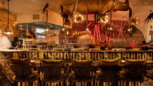 Así es el menú omakase de Salvaje, uno de los restaurantes más populares de Madrid: qué se come y por cuánto