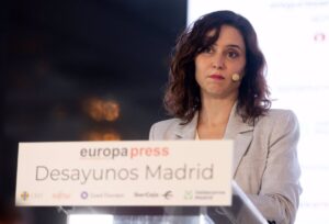 Ayuso acusa a Sánchez de "parcelar" la inmigración para que Cataluña opere como nación y pide la intervención de la UE