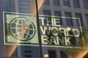 Banco Mundial: Economía global se desacelerará por tercer año consecutivo en 2024"
