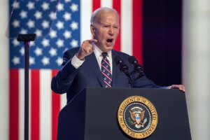 Biden arranca su campaa entre un mar de dudas y la amenaza del trumpismo