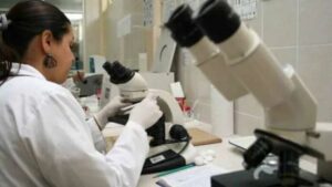Bioanalistas lamentan déficit de insumos en laboratorios públicos de Nueva Esparta