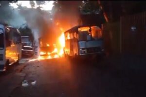 Bomberos del Distrito Capital neutralizan incendio cerca del Hospital de Los Magallanes