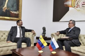 Canciller revisó agenda de cooperación con embajador ruso