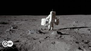 Científicos revelan el origen de la roca lunar – DW – 16/01/2024