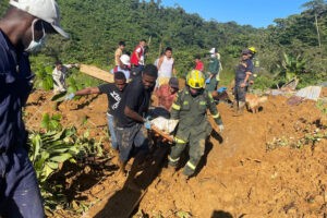 Colombia declara desastre natural tras derrumbes que dejaron 33 muertos en el Chocó