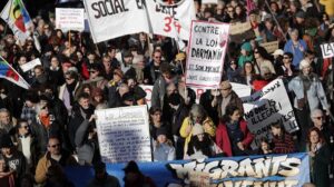 Decenas de miles de personas protestan por toda Francia contra la nueva ley de inmigración