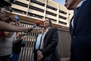 Defensa de María Corina Machado está preocupada por retraso en la revisión de su inhabilitación política: “Situación preocupante”