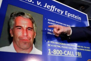 Desclasifica documentos judiciales asociados a Jeffrey Epstein