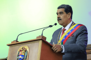 Después de destruir la economía venezolana, Maduro le dijo a Milei que está equivocado de camino