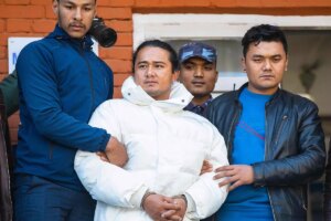 Detienen al lder espiritual de Nepal conocido como 'Buda Boy' bajo cargos de violacin y secuestro