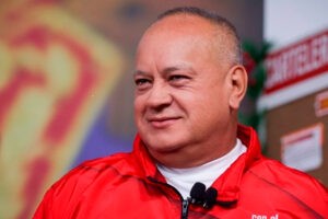 Diosdado Cabello vuelve a arremeter contra periodista Sebastiana Bárraez y la acusa de vínculos con paramilitares colombianos