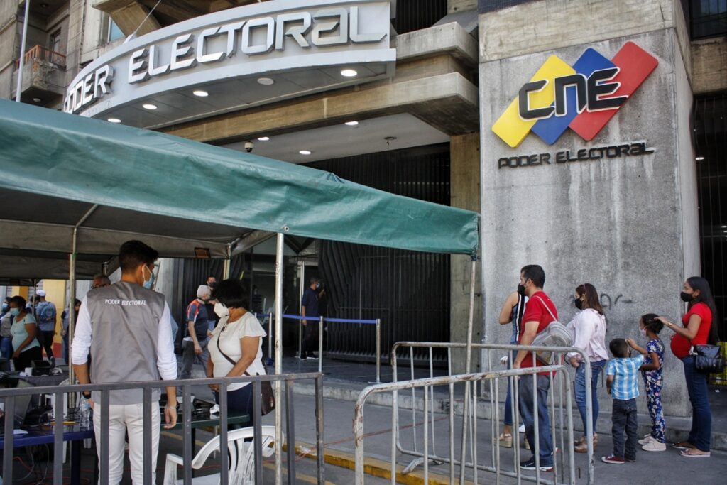 Dirigentes juveniles reiteran llamado al CNE para que apruebe jornadas del Registro Electoral