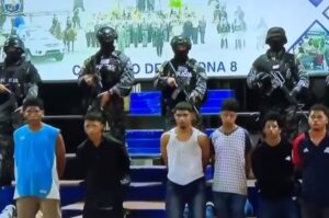 Doce ecuatorianos y un venezolano detenidos tras irrumpir en las instalaciones de TC Televisión en Guayaquil (Video) - AlbertoNews