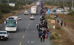 EE.UU. y México retoman el viernes las negociaciones migratorias ante la crisis fronteriza - AlbertoNews