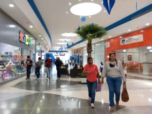 El Día de Reyes llegó cargado de ofertas y  movimiento, en algunos centros comerciales de Maracaibo