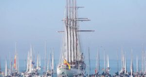 El buque escuela 'Elcano' celebra tres días de puertas abiertas antes de zarpar este sábado desde Cádiz