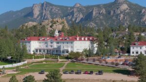 El hotel Colorado de The Shining albergará la nueva exposición de terror de Blumhouse