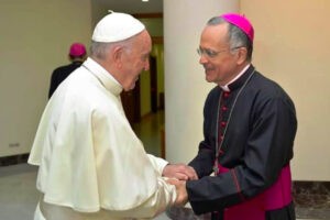 El papa Francisco recibió al exiliado obispo auxiliar de Managua, Silvio Báez - AlbertoNews
