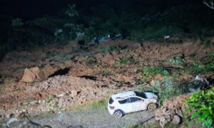 Emergencia en vía Quibdó-Medellín: iniciaron las labores de rescate en el derrumbe - Medellín - Colombia