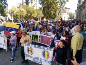En Mérida también protestaron docentes y otros sectores públicos