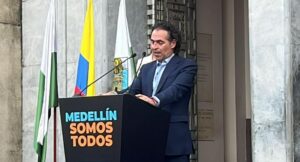 'Fico' Gutiérrez levantó pico y placa en Medellín en la primera semana de enero