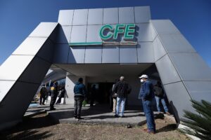 Fitch advierte de presiones a la CFE por encarecimiento del gas