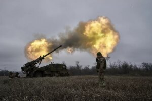 Francia va a entregar a Ucrania seis nuevos caones Caesar y acelera la fabricacin