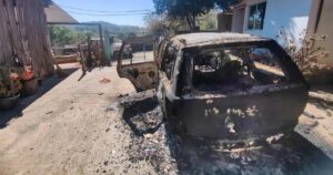 Grupo armado atacó a una comunidad de Chilpancingo: hay vehículos y casas calcinadas
