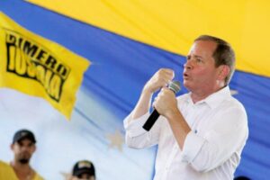 Guanipa defiende a Borges: "Maduro no le perdona no haber firmado acuerdo en Dominicana"