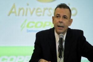 “Hay que mantener la negociación pese a la dinamita que le han puesto”: Roberto Enríquez