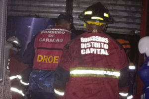 Incendio afectó a siete locales en mercado de El Cementerio
