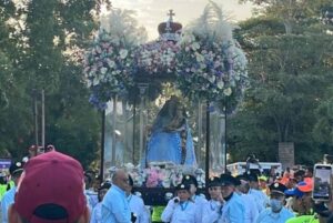 Inició la procesión 166ta de la Divina Pastora desde la Basílica de Santa Rosa