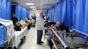Israel se ensaña con hospital de sur de Gaza y Hamás pide fin guerra a cambio de rehenes - AlbertoNews