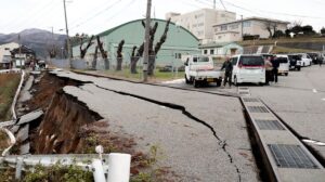 Japón recibió el año con sismos y alertas de tsunamis