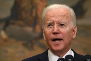 Joe Biden dice que cerrará la frontera con México “ahora mismo” si el Congreso de EEUU lo autoriza