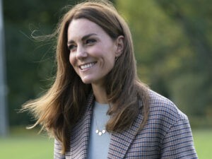Kate Middleton ocultó a sus seres queridos y parte de la realeza británica su operación abdominal “planeada” - AlbertoNews