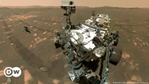 La NASA restablece contacto con su helicóptero en Marte – DW – 21/01/2024