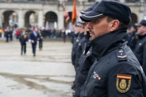 La Policía Nacional celebra sus 200 años renovando su compromiso con la seguridad de España en "tiempos vertiginosos"