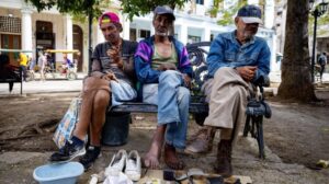 Las duras medidas impuestas por el régimen de Cuba para combatir la crisis económica y la escasez de combustible